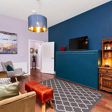 Lovely Abode In Newcastle - Sleeps 4 - Ground Floor Extérieur photo