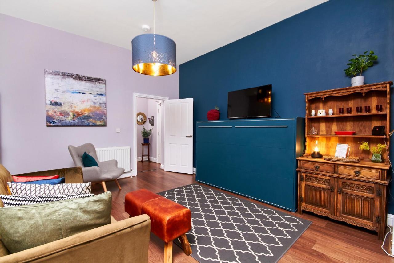 Lovely Abode In Newcastle - Sleeps 4 - Ground Floor Extérieur photo